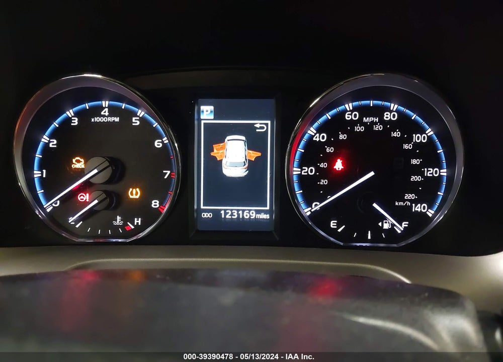 2016 TOYOTA RAV4 XLE VIN: JTMRFREV3GJ086732