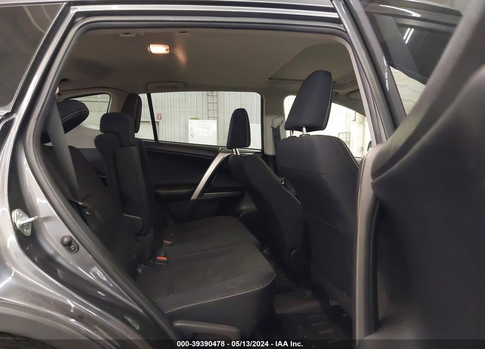 2016 TOYOTA RAV4 XLE VIN: JTMRFREV3GJ086732