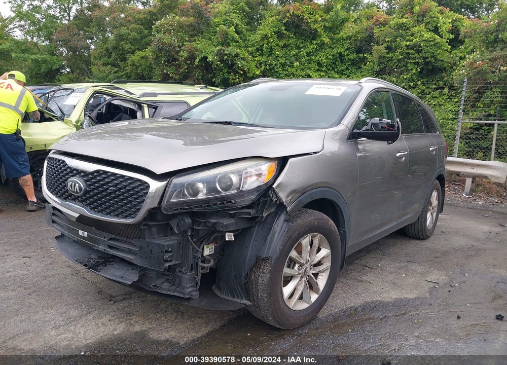 2016 KIA SORENTO 2.4L LX VIN: 5XYPG4A33GG060319