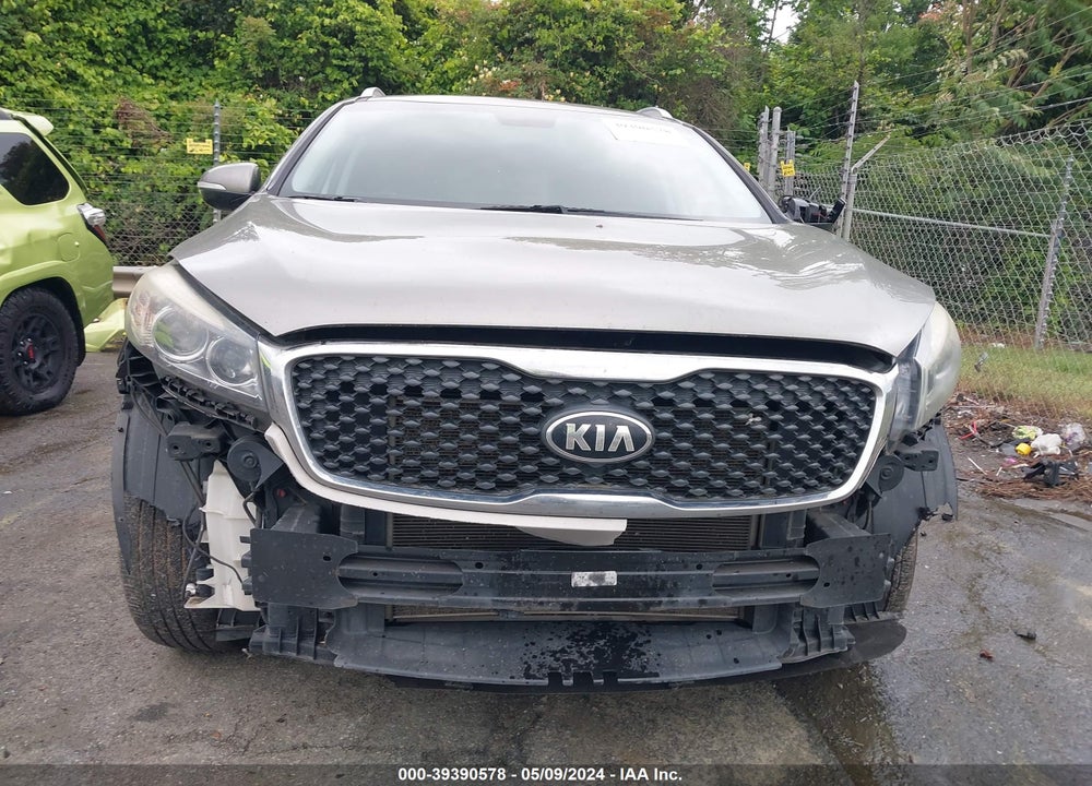 2016 KIA SORENTO 2.4L LX VIN: 5XYPG4A33GG060319