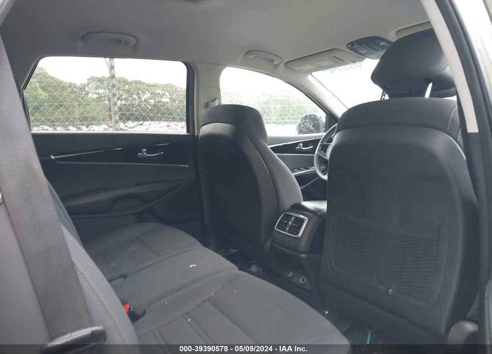 2016 KIA SORENTO 2.4L LX VIN: 5XYPG4A33GG060319