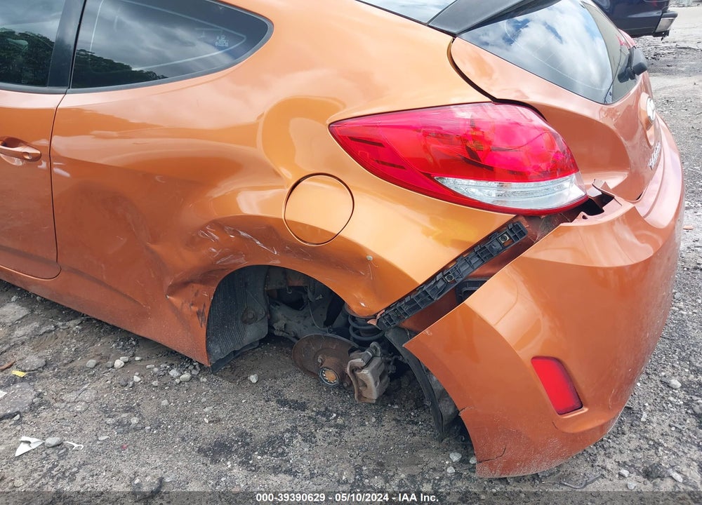 2016 HYUNDAI VELOSTER VIN: KMHTC6AD6GU292776