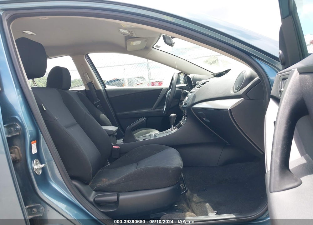2011 MAZDA 3 I TOURING VIN: JM1BL1VF0B1402519