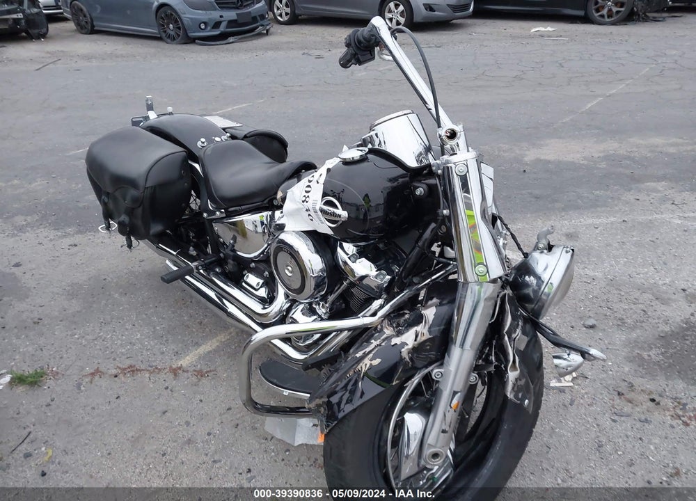 2020 HARLEY-DAVIDSON FLHC VIN: 1HD1YAJ22LB025928