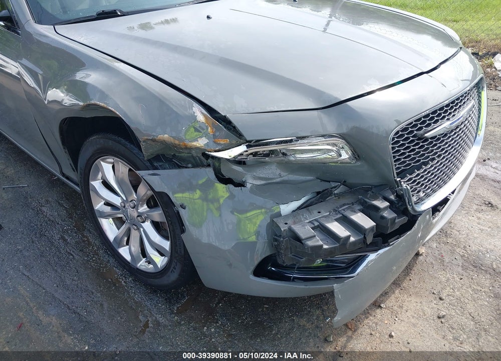 2018 CHRYSLER 300 LIMITED AWD VIN: 2C3CCAKG1JH165108