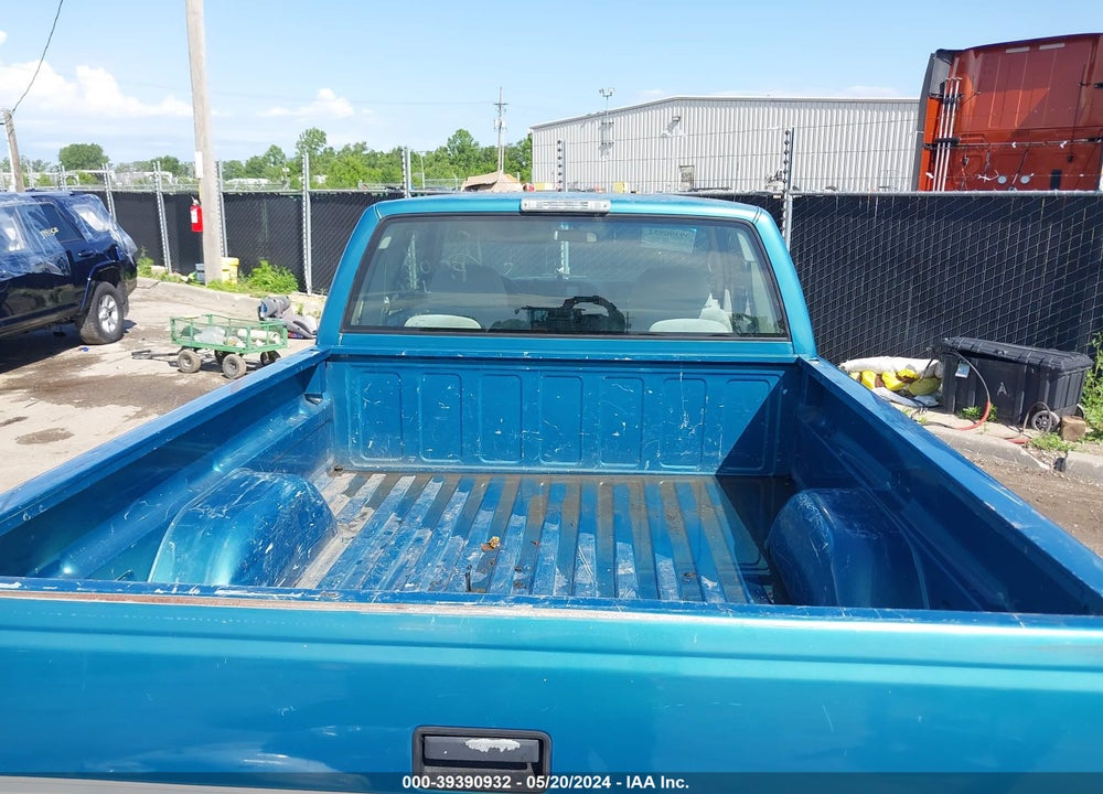1997 CHEVROLET K1500 FLEETSIDE VIN: 2GCEK19R1V1141307
