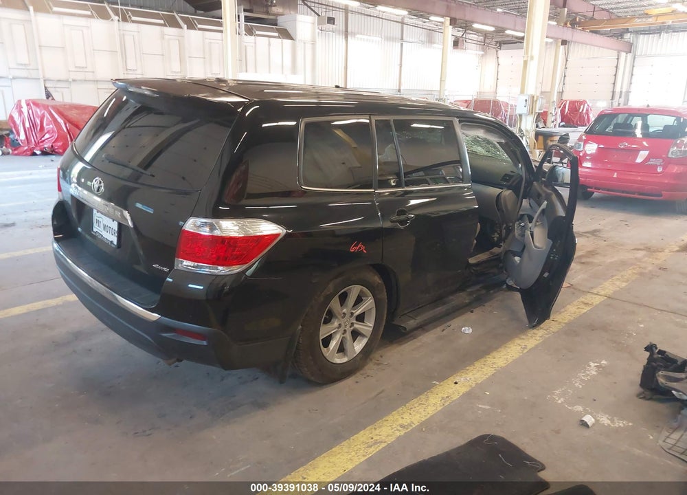 2011 TOYOTA HIGHLANDER BASE V6 VIN: 5TDBK3EH9BS068932