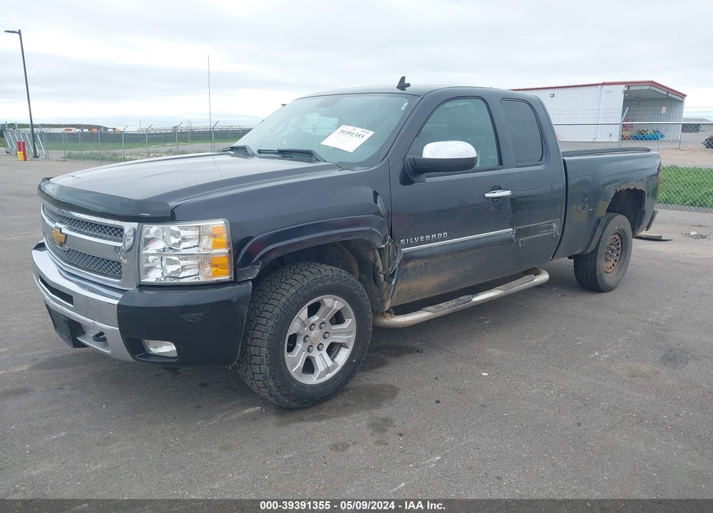 2013 CHEVROLET SILVERADO 1500 LT VIN: 1GCRKSE75DZ273973