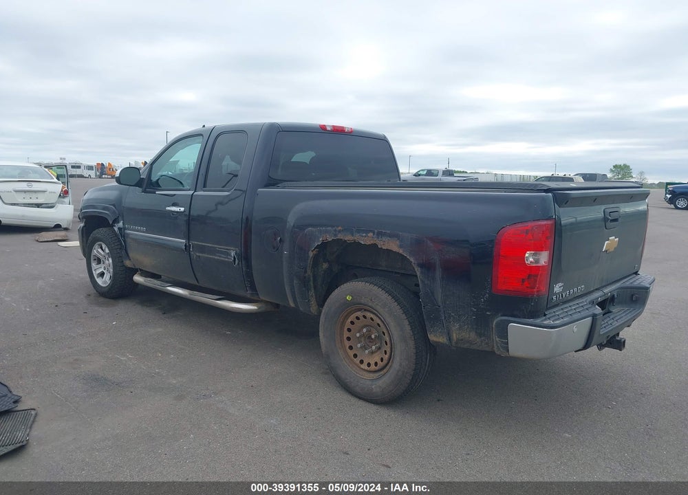 2013 CHEVROLET SILVERADO 1500 LT VIN: 1GCRKSE75DZ273973