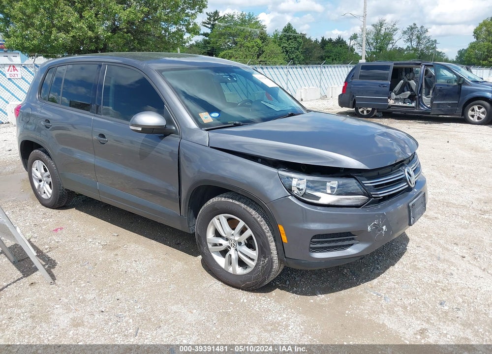 2013 VOLKSWAGEN TIGUAN S VIN: WVGBV3AX0DW621888