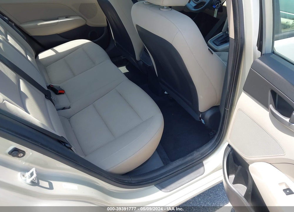 2017 HYUNDAI ELANTRA SE VIN: KMHD74LF0HU119395
