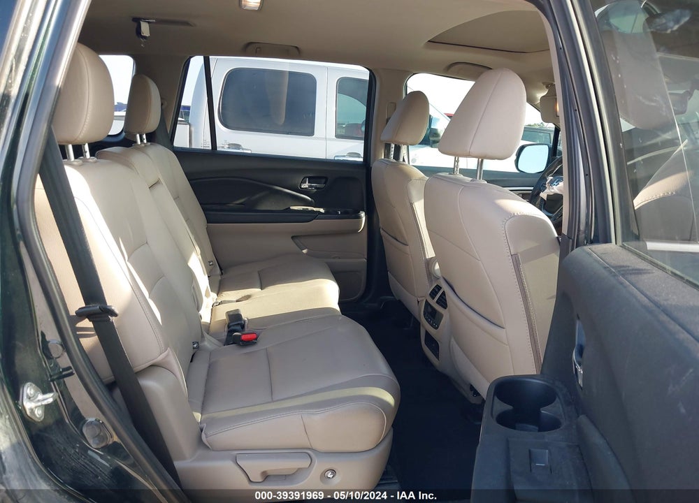2018 HONDA PILOT EX-L VIN: 5FNYF5H50JB030262