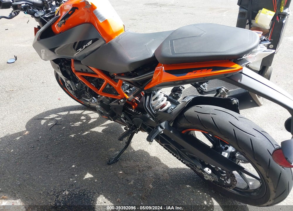 2023 KTM 390 DUKE VIN: MD2JPJ405PN202064