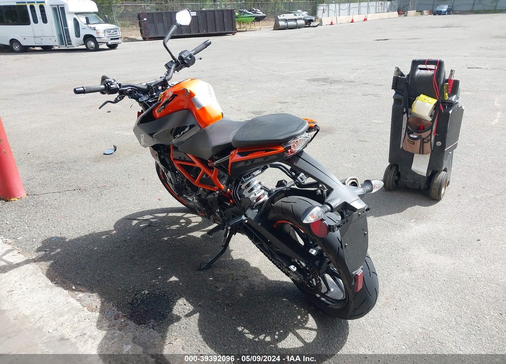2023 KTM 390 DUKE VIN: MD2JPJ405PN202064