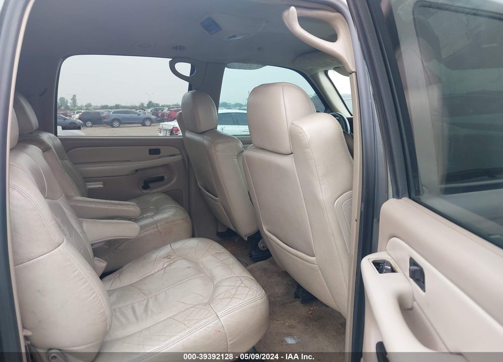 2001 CHEVROLET SUBURBAN 1500 LT VIN: 3GNEC16T21G232690