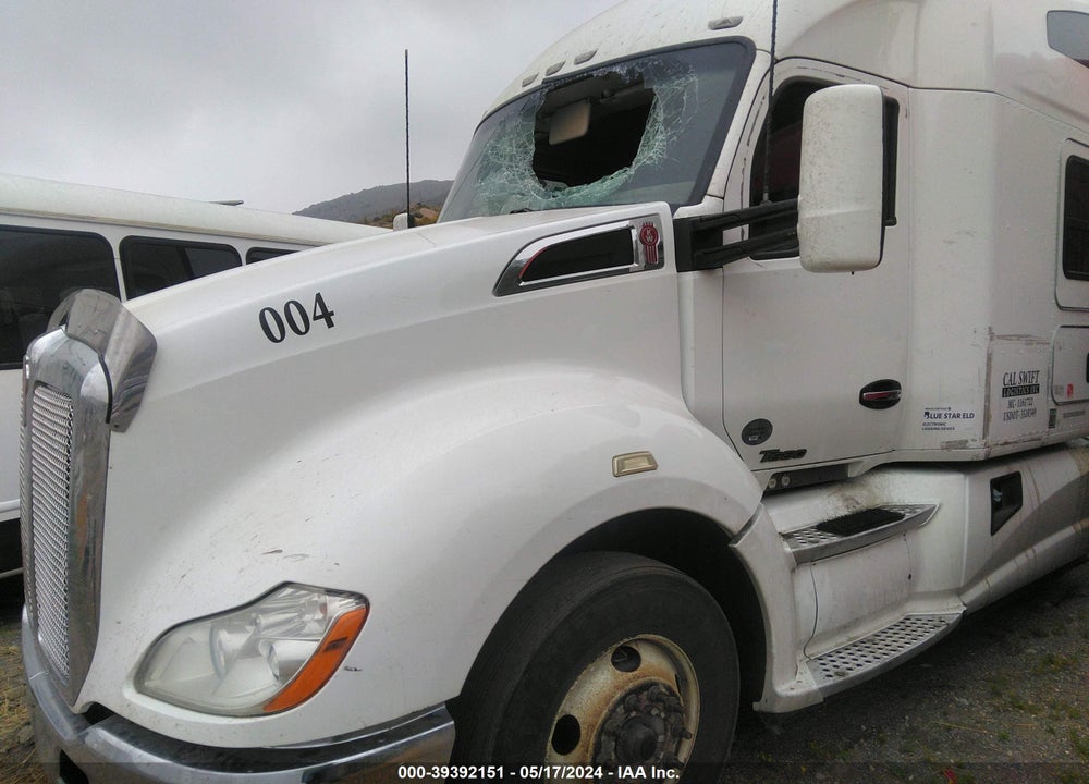 2016 KENWORTH T680 T680 VIN: 1XKYD49X1GJ105752