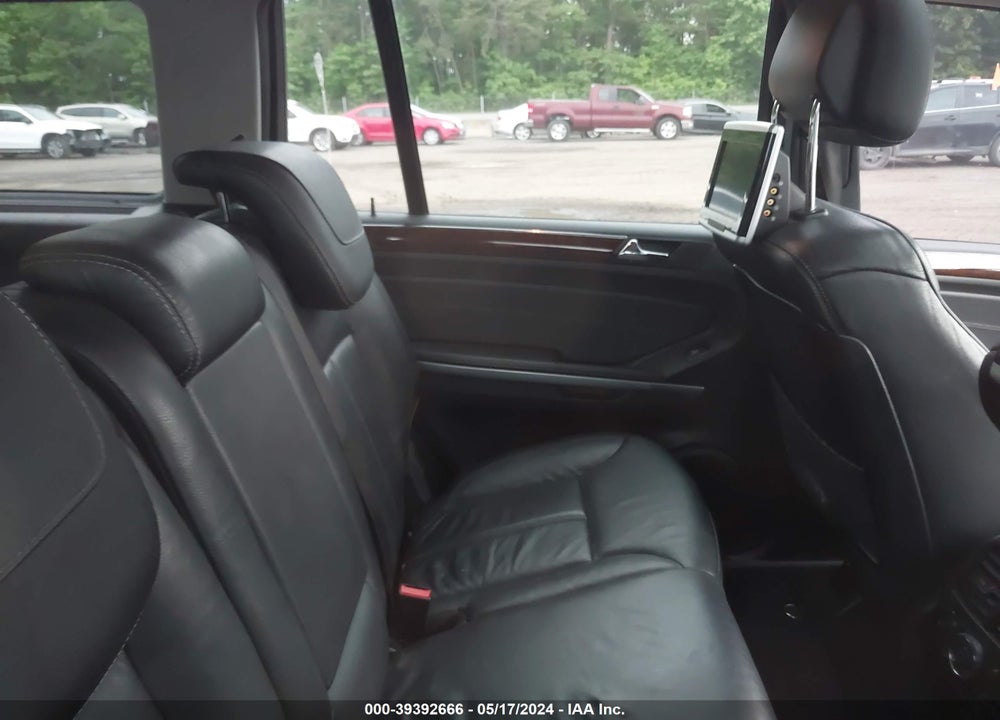 2011 MERCEDES-BENZ GL 550 4MATIC VIN: 4JGBF8GE8BA742517