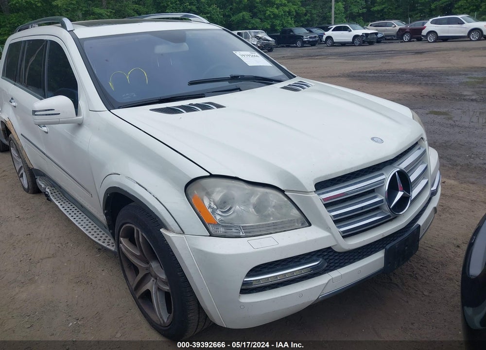 2011 MERCEDES-BENZ GL 550 4MATIC VIN: 4JGBF8GE8BA742517