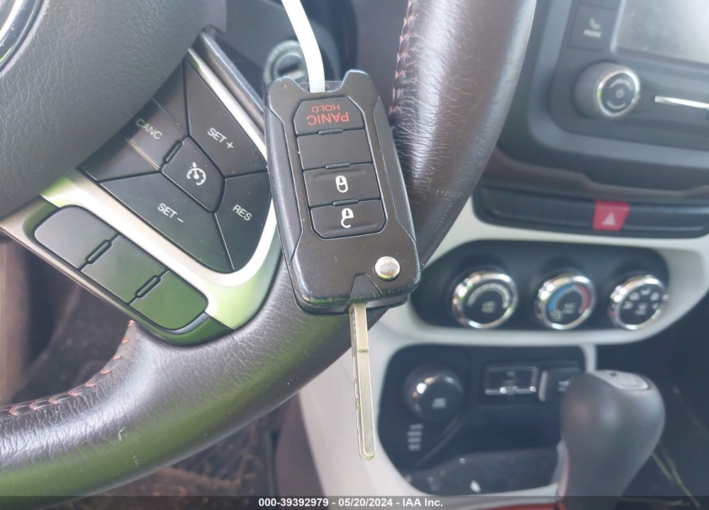 2015 JEEP RENEGADE LATITUDE VIN: ZACCJBBT0FPB72307