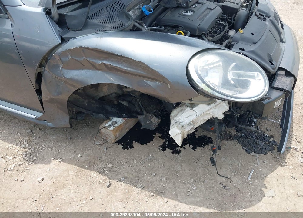 2014 VOLKSWAGEN BEETLE 1.8T VIN: 3VWJ17AT2EM658066