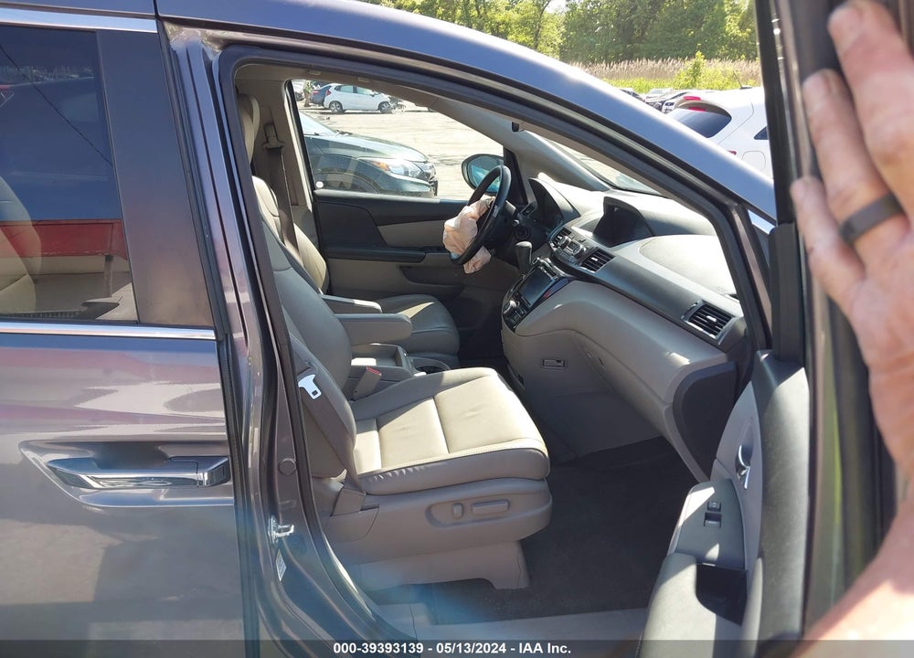 2016 HONDA ODYSSEY EX-L VIN: 5FNRL5H64GB009509
