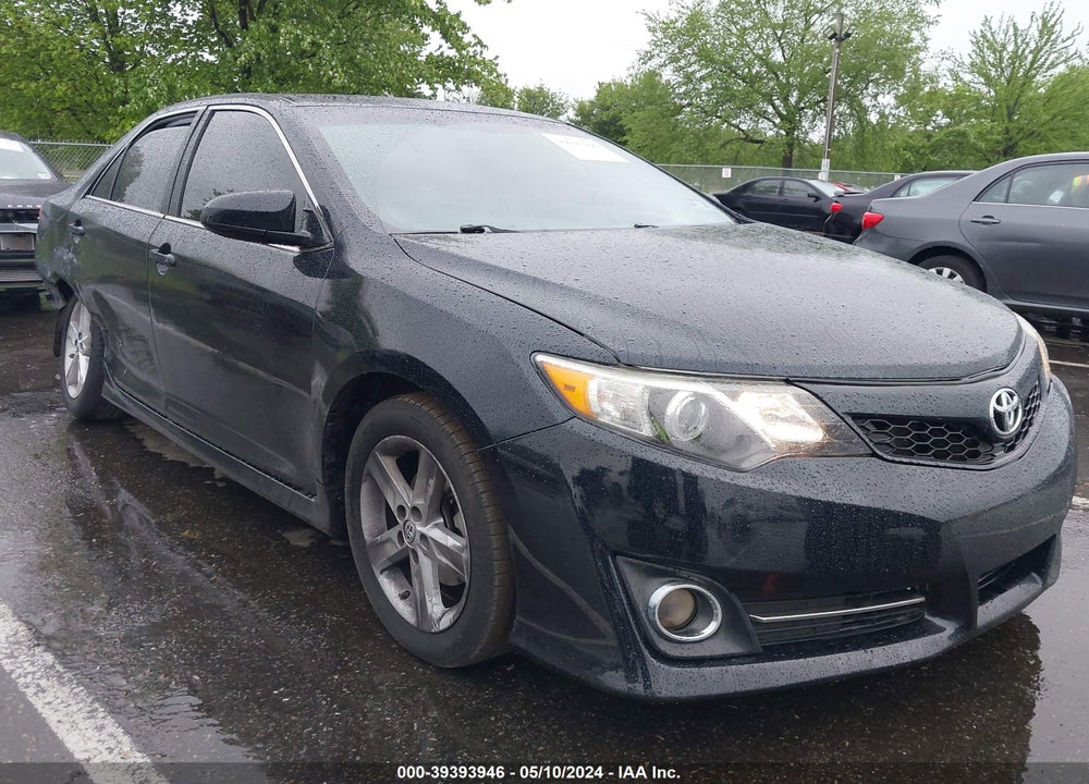 2014 TOYOTA CAMRY SE VIN: 4T1BF1FK6EU364828