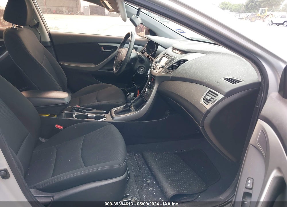 2015 HYUNDAI ELANTRA SE VIN: 5NPDH4AE4FH602343