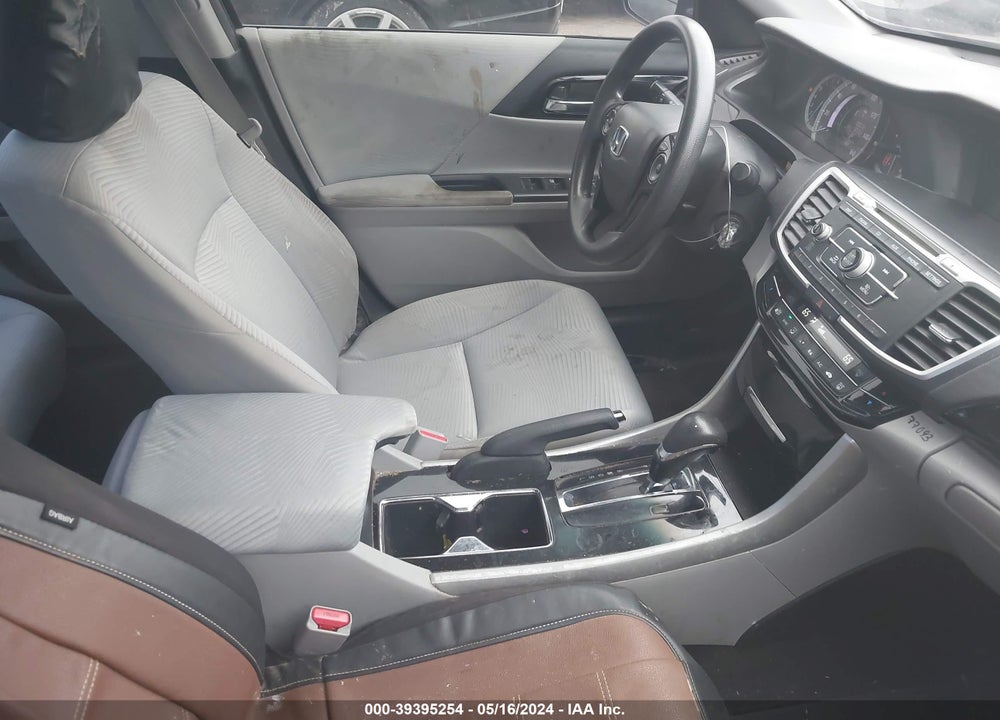 2017 HONDA ACCORD VIN: 1HGCR2F39HA020870