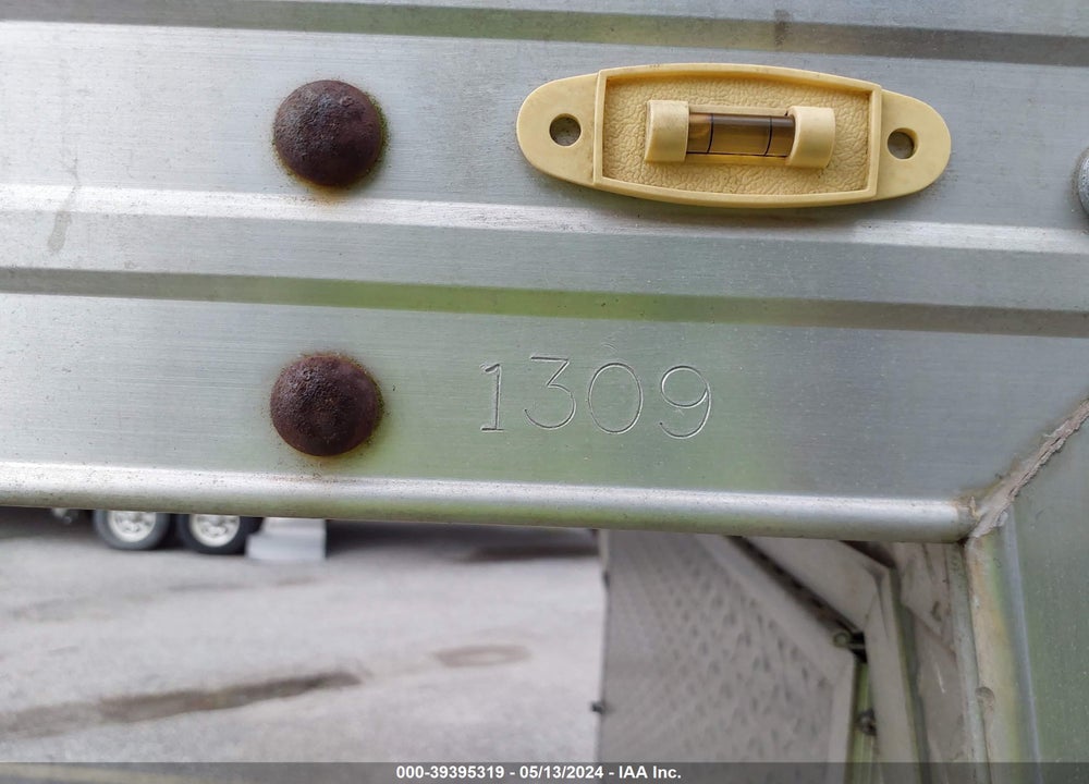 2011 BIS HORSE TRAILER VIN: 51Y306K21B2001309