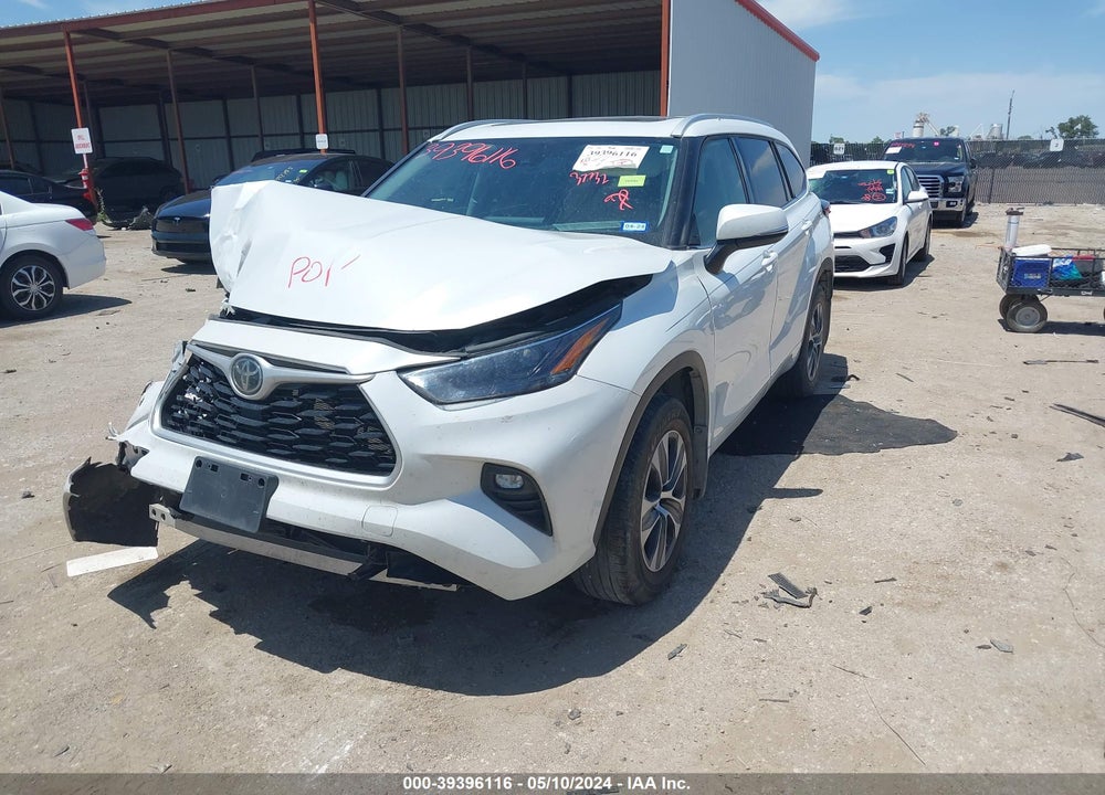 2022 TOYOTA HIGHLANDER XLE VIN: 5TDHZRAHXNS554832