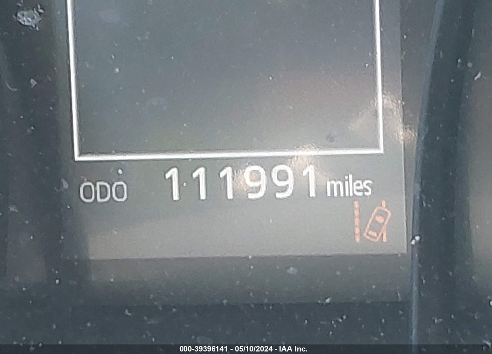 2018 TOYOTA CAMRY SE VIN: 4T1B11HK0JU565145
