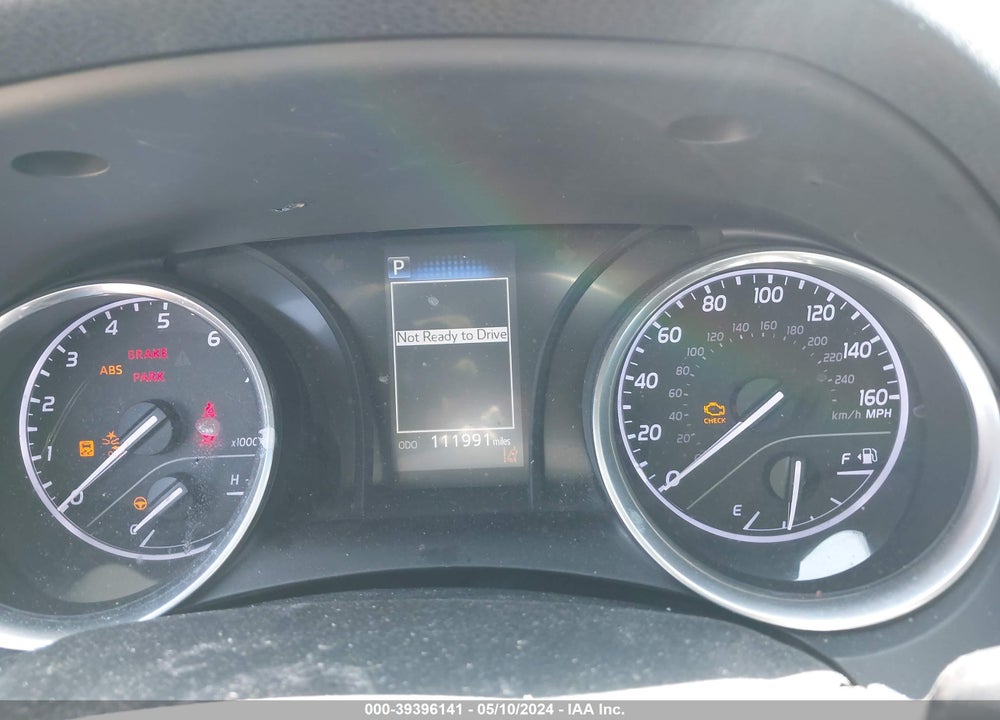 2018 TOYOTA CAMRY SE VIN: 4T1B11HK0JU565145