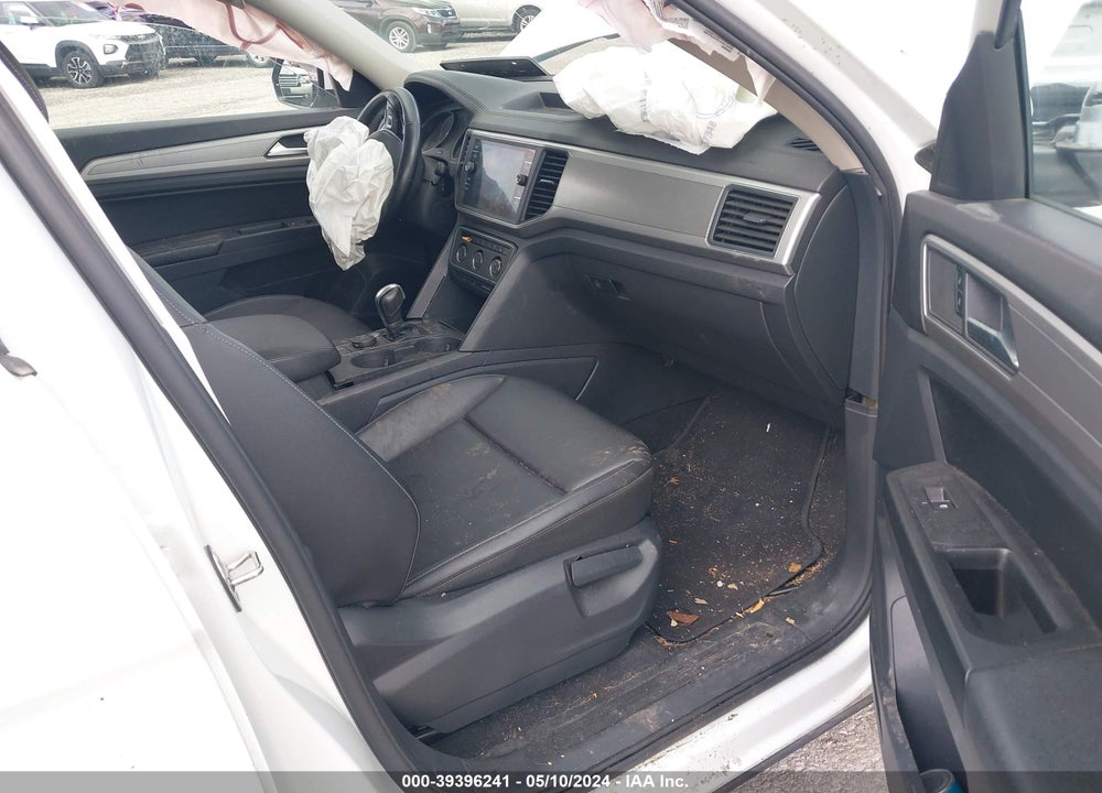 2018 VOLKSWAGEN ATLAS 3.6L V6 SE VIN: 1V2KR2CA1JC566584