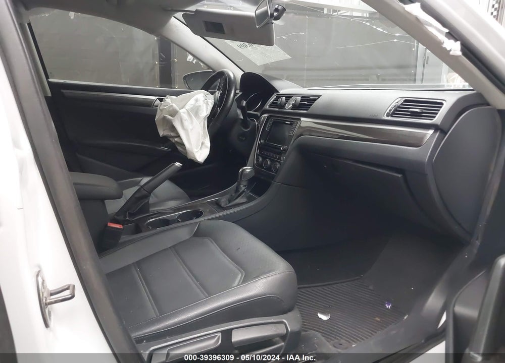 2017 VOLKSWAGEN PASSAT 1.8T SE VIN: 1VWBT7A31HC057915