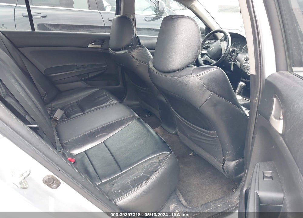 2011 HONDA ACCORD 2.4 SE VIN: 1HGCP2F67BA039442