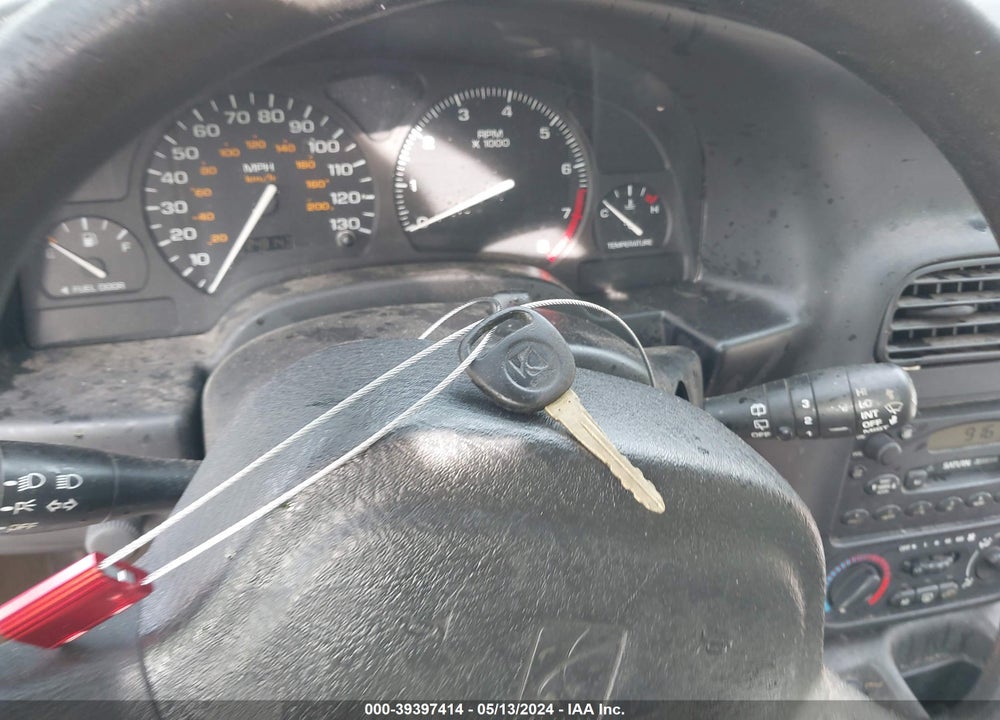 2000 SATURN SW2 VIN: 1G8ZJ827XYZ111086
