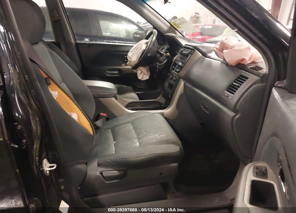 2006 HONDA PILOT LX VIN: 2HKYF18166H515388