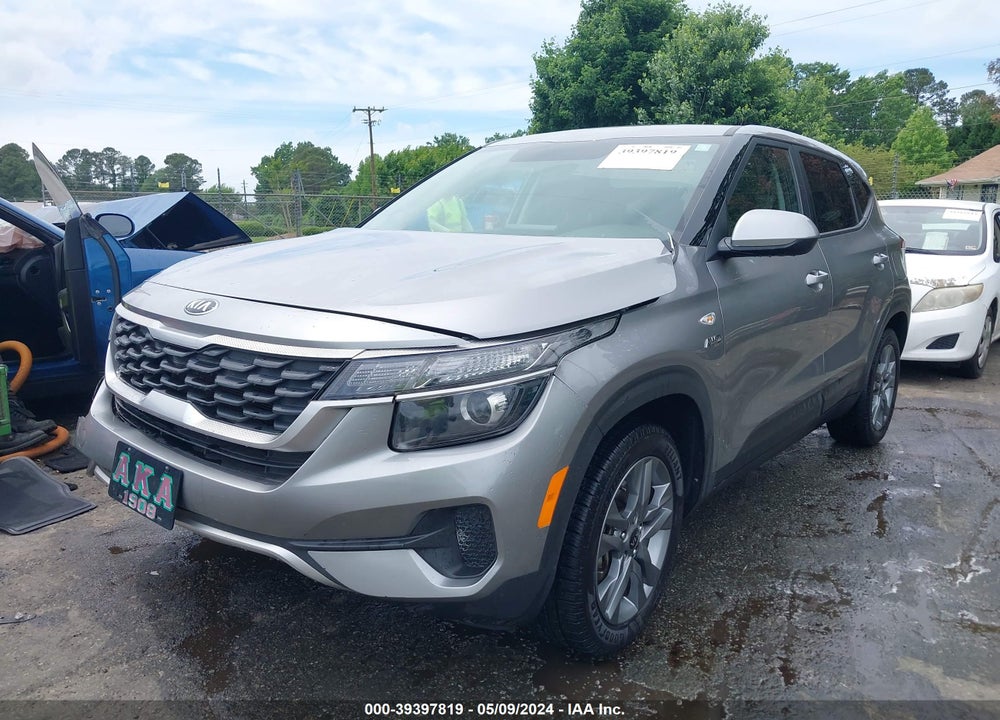 2021 KIA SELTOS LX VIN: KNDEPCAA0M7080990