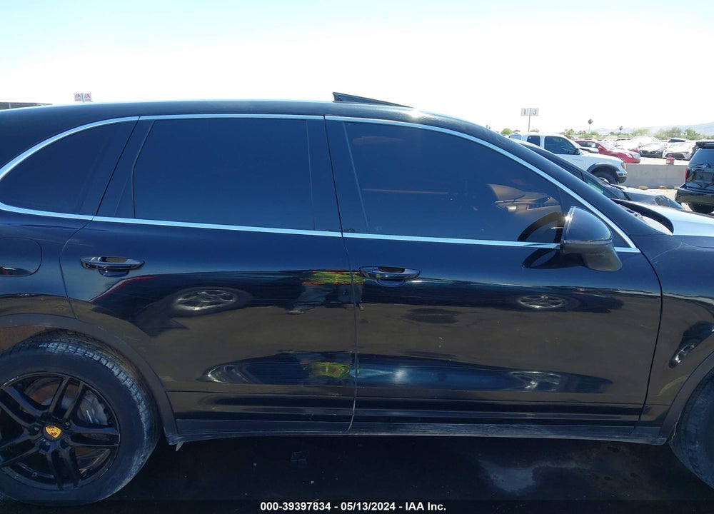 2016 PORSCHE CAYENNE VIN: WP1AA2A28GLA09825