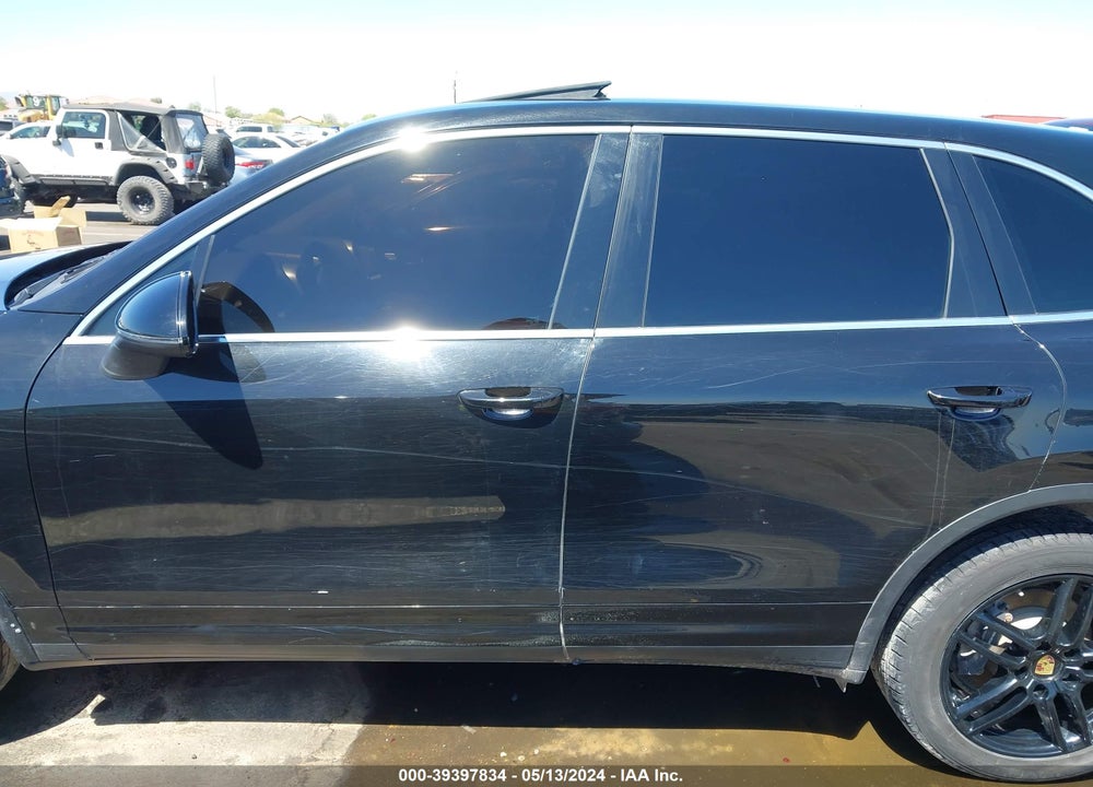 2016 PORSCHE CAYENNE VIN: WP1AA2A28GLA09825