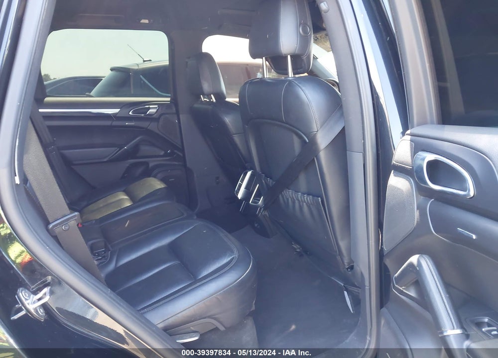 2016 PORSCHE CAYENNE VIN: WP1AA2A28GLA09825