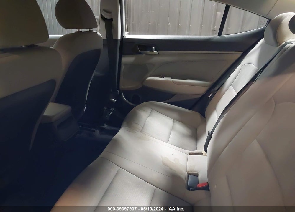 2017 HYUNDAI ELANTRA SE VIN: KMHD74LF9HU422255