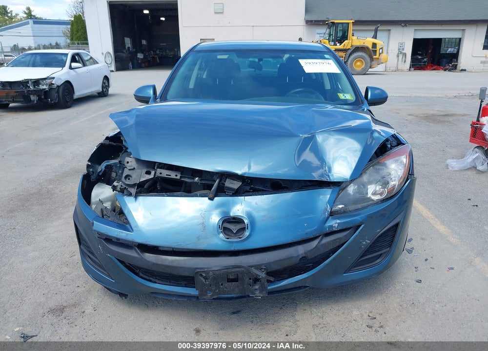 2011 MAZDA 3 VIN: JM1BL1UG5B1377787
