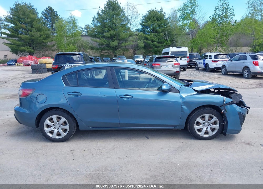 2011 MAZDA 3 VIN: JM1BL1UG5B1377787