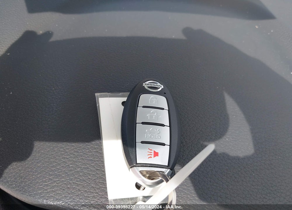 2016 NISSAN ROGUE SL VIN: 5N1AT2MT4GC779614