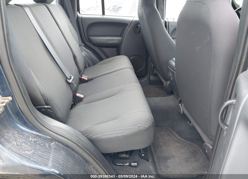 2003 JEEP LIBERTY SPORT VIN: 1J4GL48K13W734905