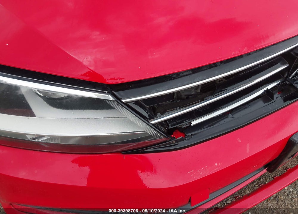 2015 VOLKSWAGEN JETTA 1.8T SE VIN: 3VWD17AJ5FM256992