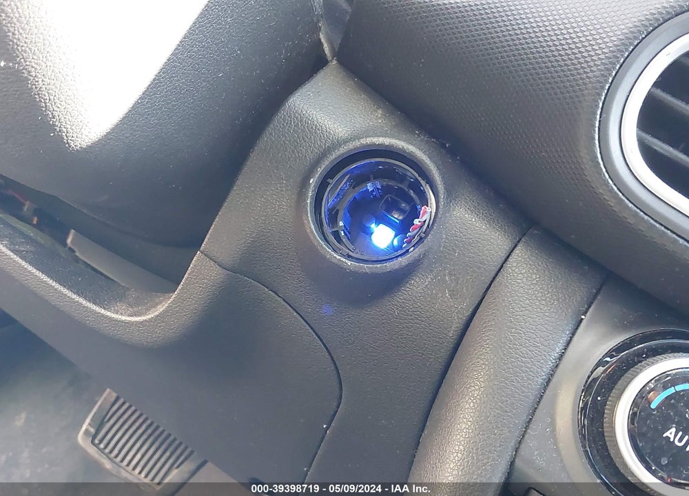 2018 HYUNDAI KONA VIN: KM8K5CA57JU091747