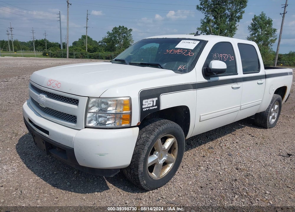 2011 CHEVROLET SILVERADO 1500 LT VIN: 3GCPKSE37BG323807