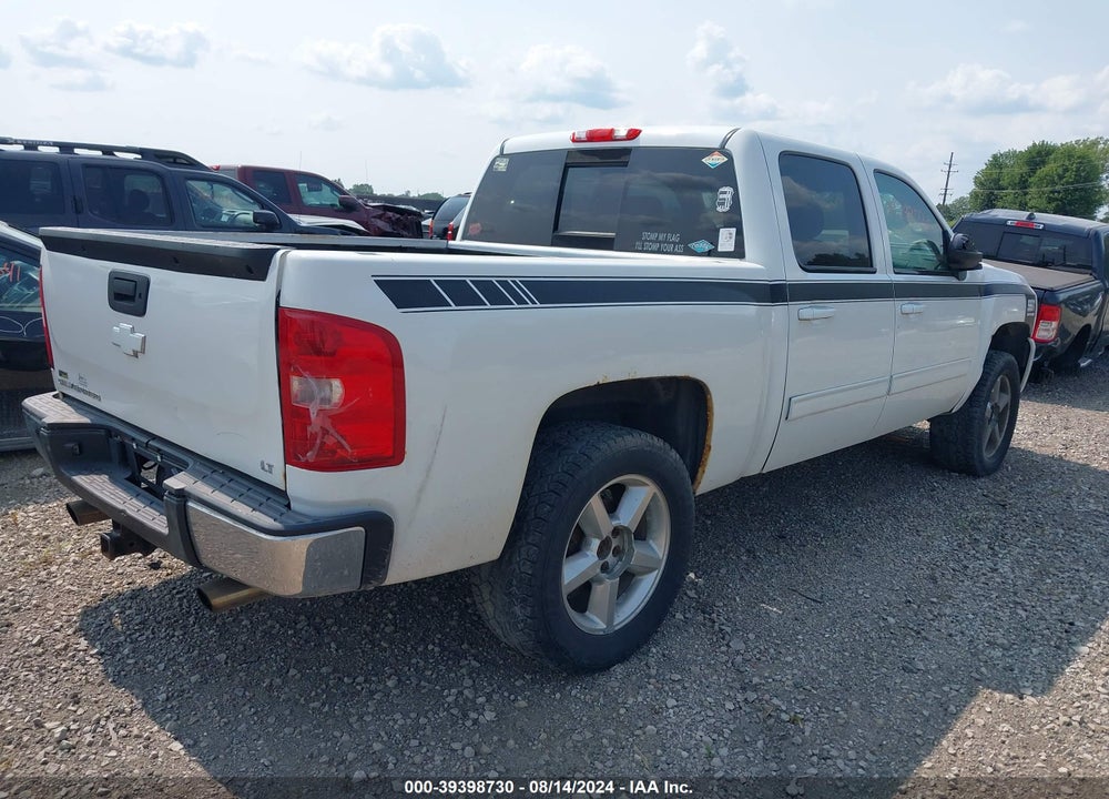 2011 CHEVROLET SILVERADO 1500 LT VIN: 3GCPKSE37BG323807